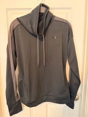 Under Armour Large Black Women's Pullover Hoodie with Gray Mesh Accents